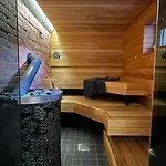펜션 Family Summerhouse *